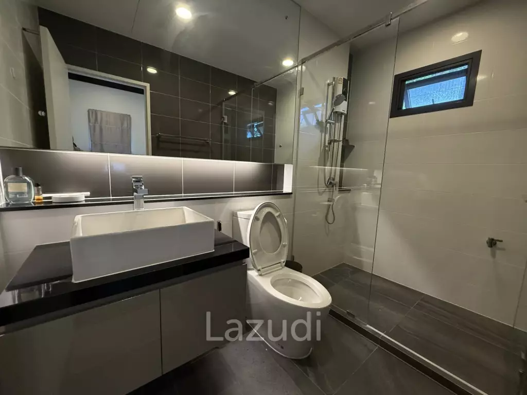 Luxurious 4-Bedroom Home in Hua Mak, Bang Kapi