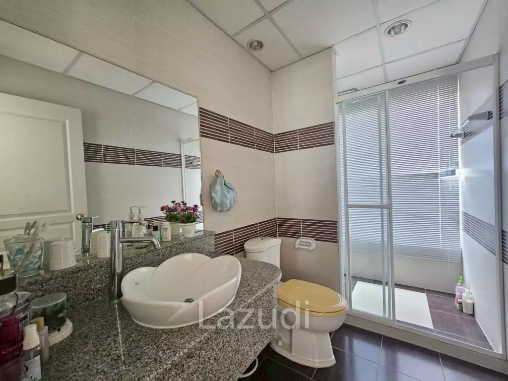 BAAN HANSA CONDO : BEACHFRONT 2 BED SEAVIEW CONDO