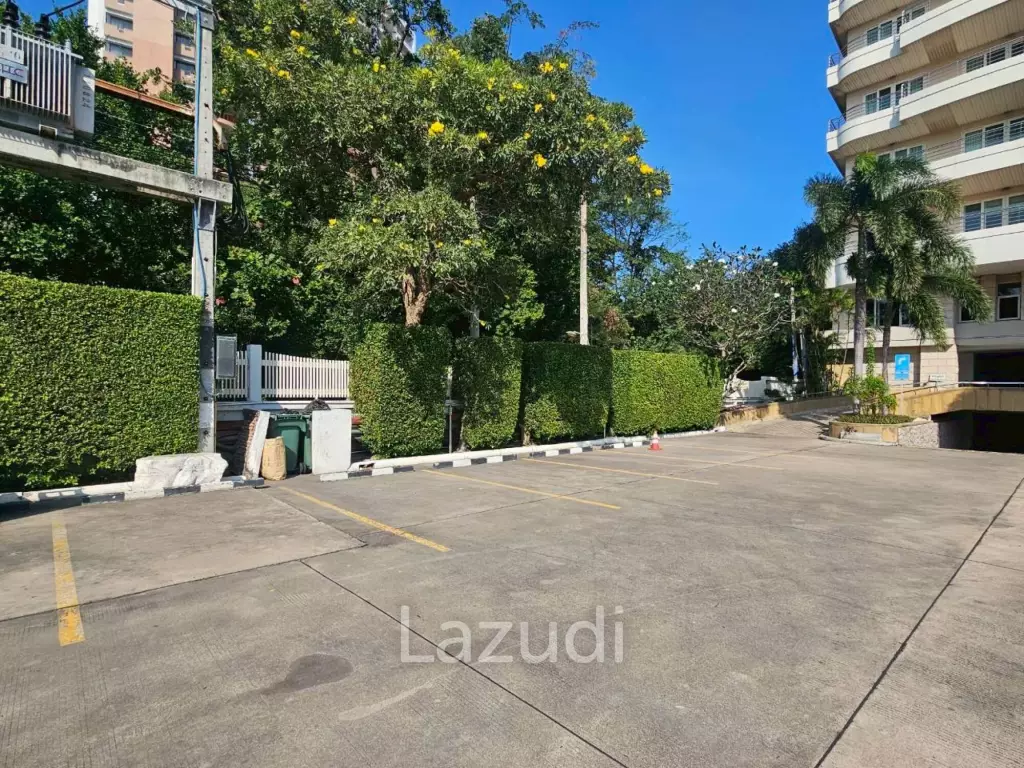 BAAN HANSA CONDO : BEACHFRONT 2 BED SEAVIEW CONDO