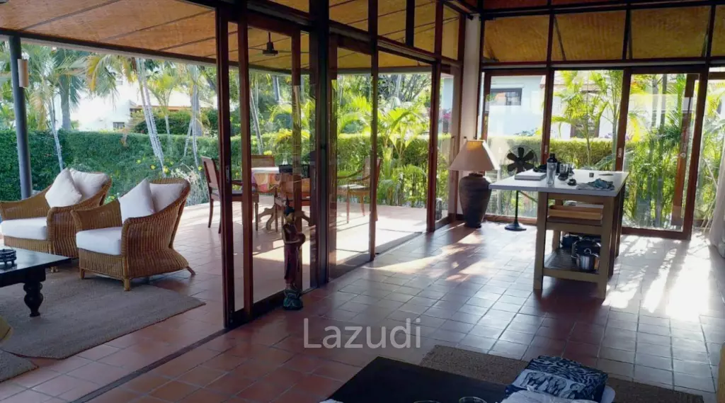 Charming villa in Villa Vista