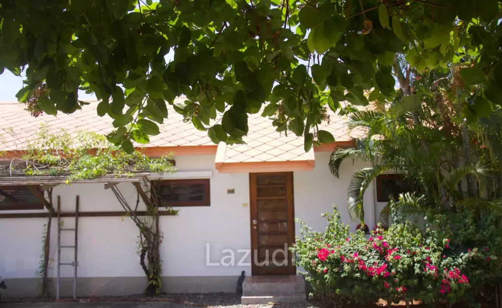 Charming villa in Villa Vista