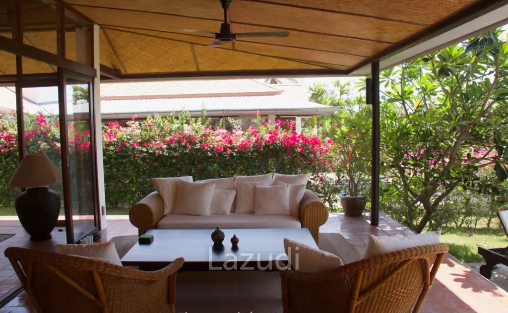 Charming villa in Villa Vista