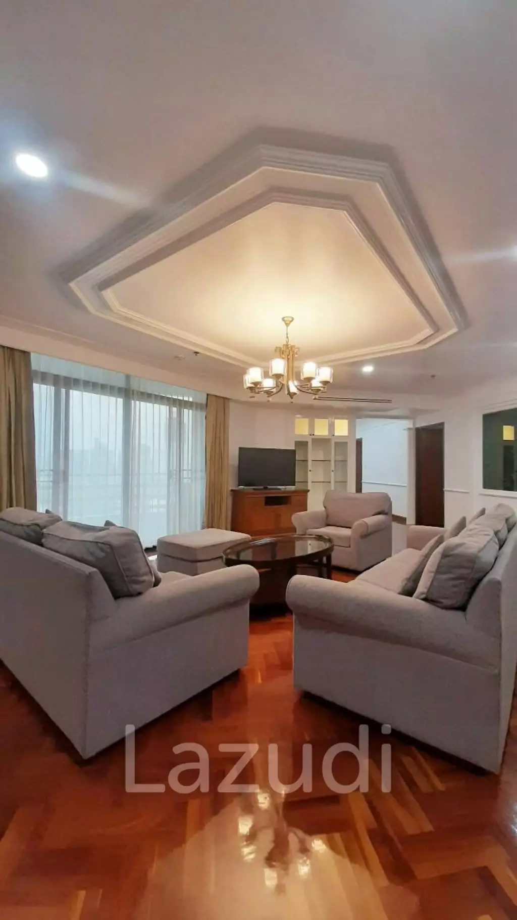 3 bedrooms 3 bathrooms 350 Sq.M. Ruamsuk