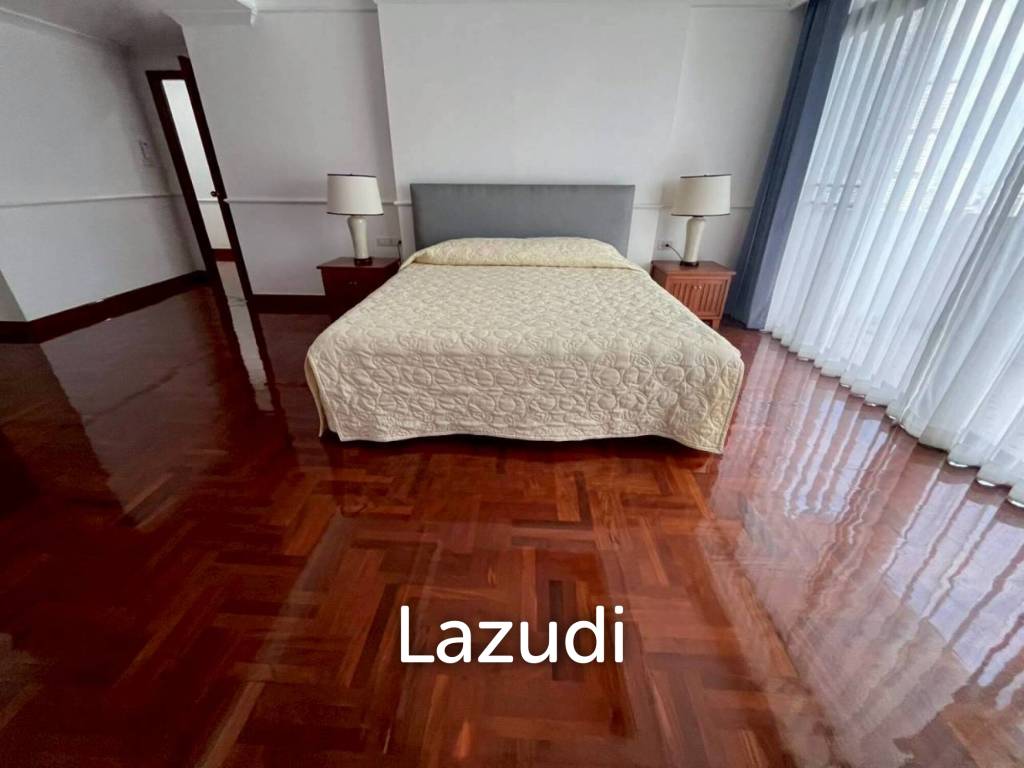 3 bedrooms 3 bathrooms 350 Sq.M. Ruamsuk
