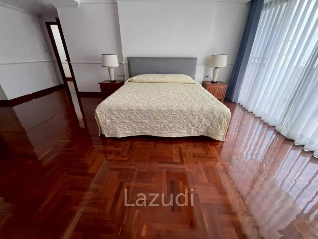 3 bedrooms 3 bathrooms 350 Sq.M. Ruamsuk