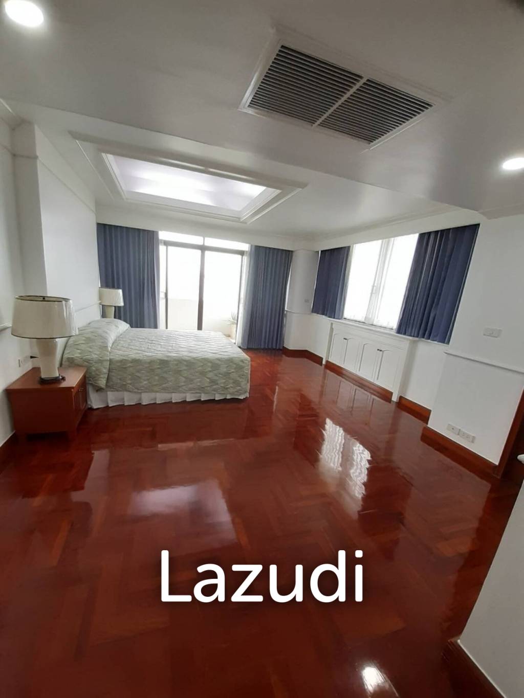 3 bedrooms 3 bathrooms 350 Sq.M. Ruamsuk