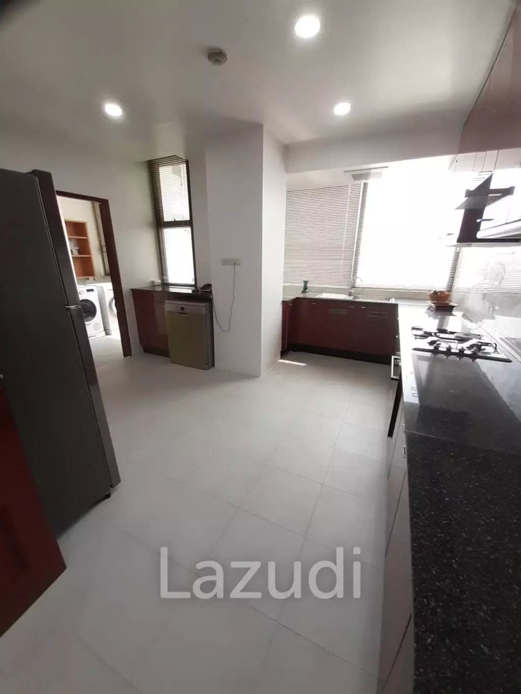 3 bedrooms 3 bathrooms 350 Sq.M. Ruamsuk