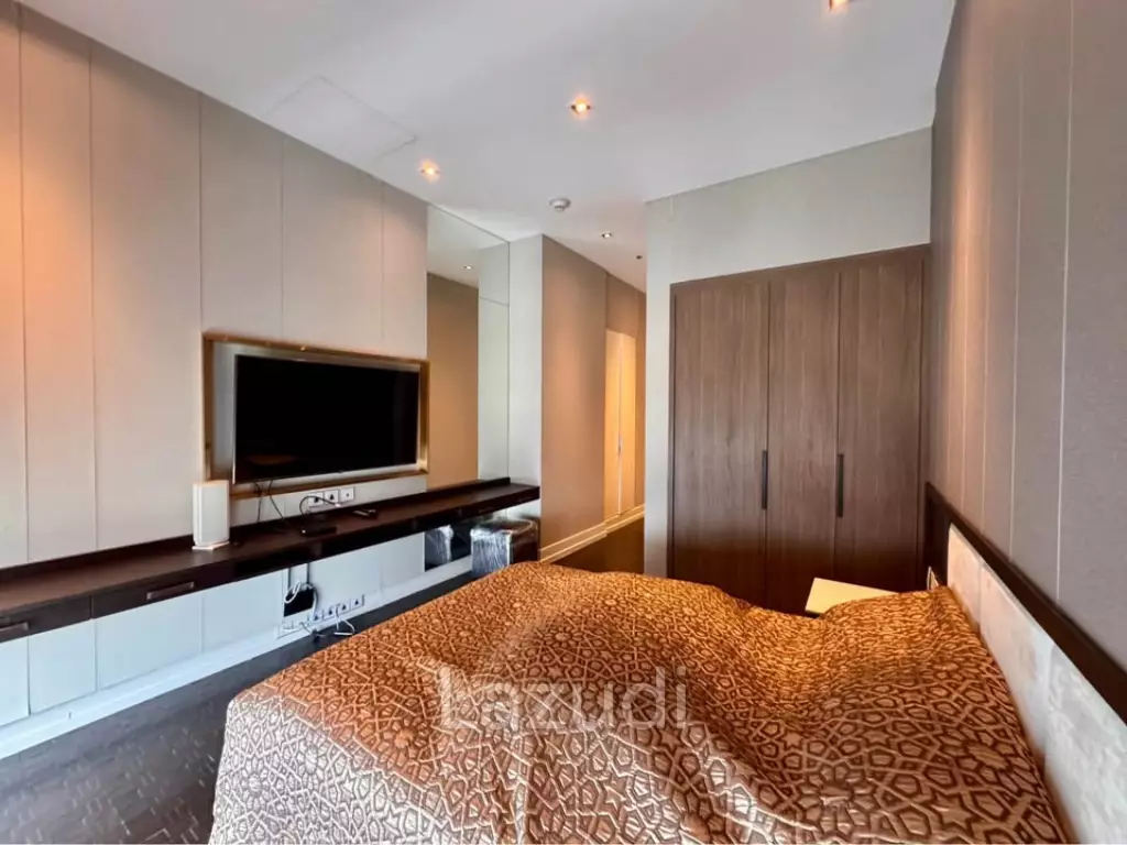 Luxurious 4 Bedroom Condo in The Ritz-Carlton Bangkok
