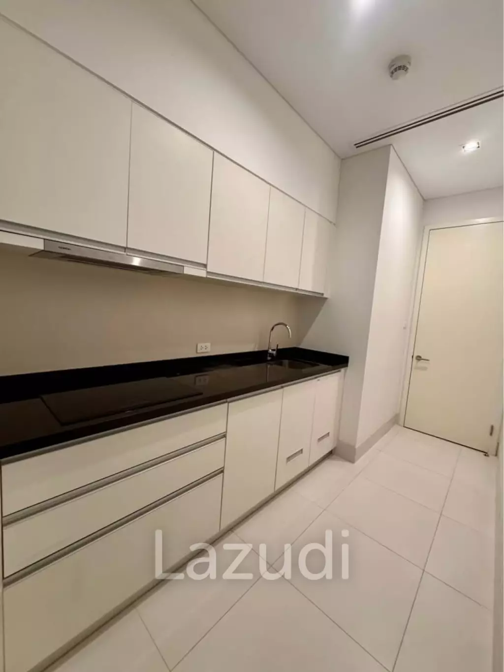 Luxurious 4 Bedroom Condo in The Ritz-Carlton Bangkok