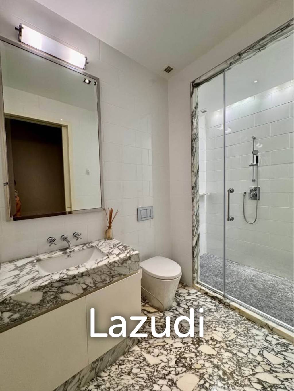 Luxurious 4 Bedroom Condo in The Ritz-Carlton Bangkok