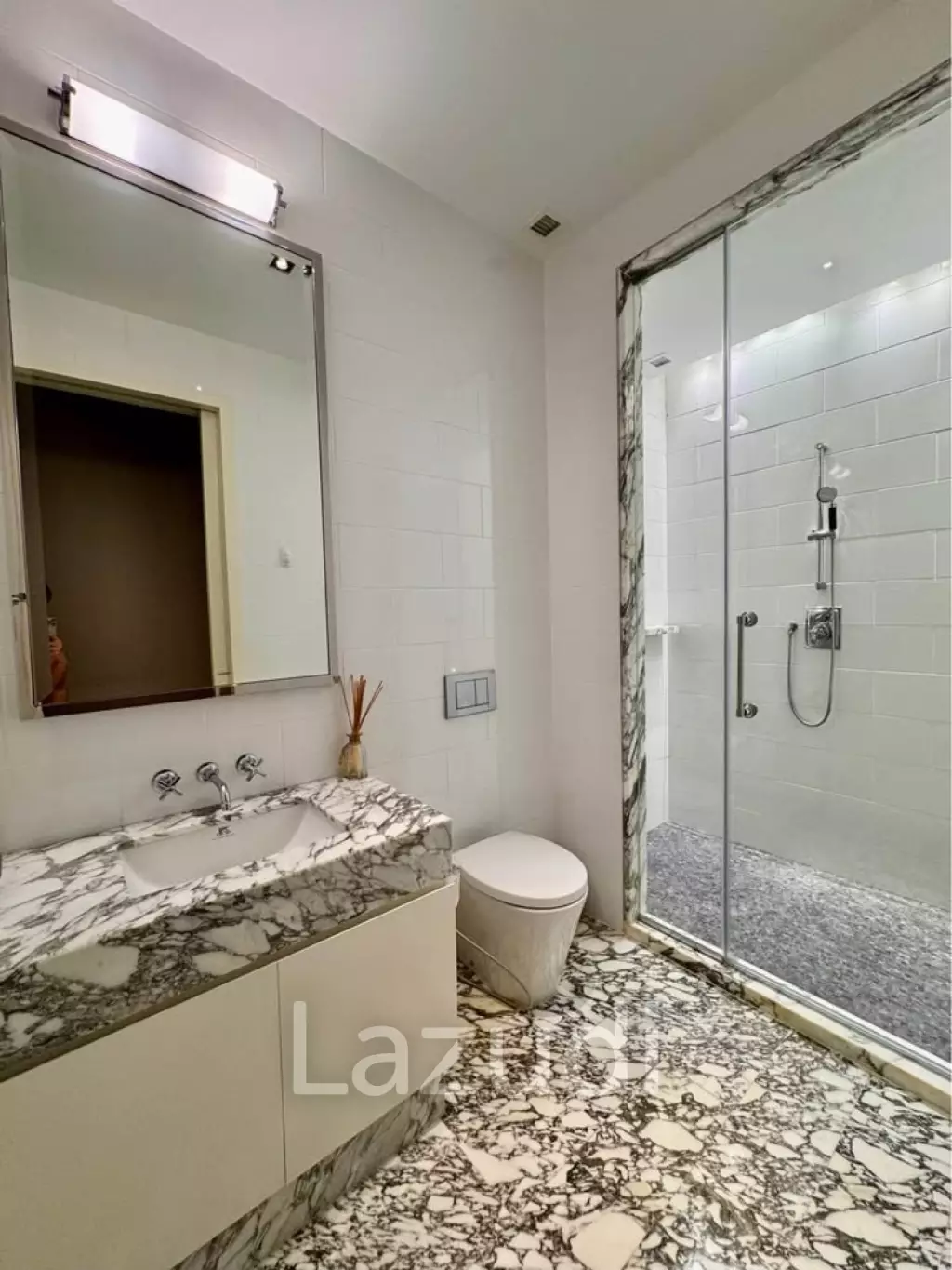 Luxurious 4 Bedroom Condo in The Ritz-Carlton Bangkok