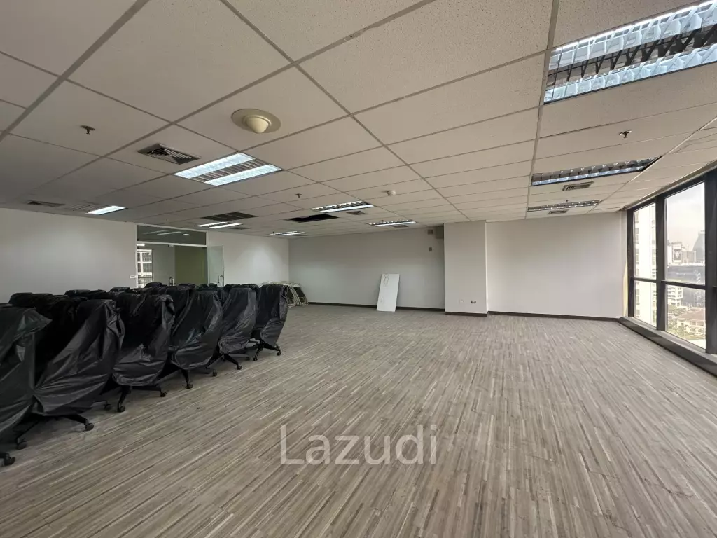 Spacious Office with City Views in Suriyawong, Bangkok