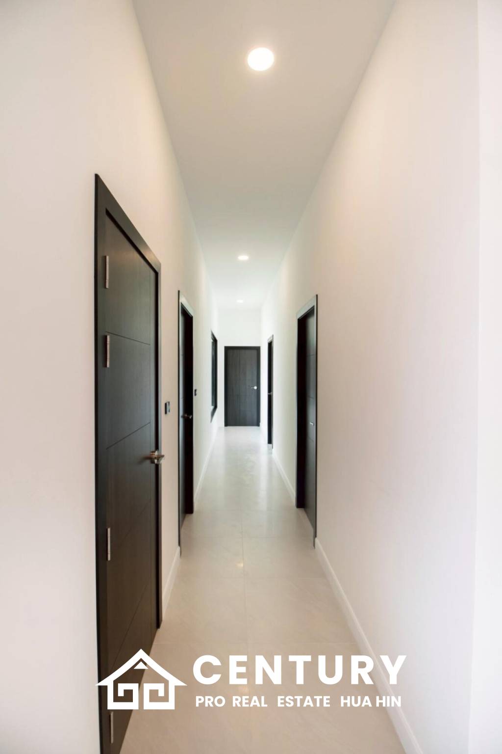 Luxurious Villa in Hua Hin with Prime Investment Potential