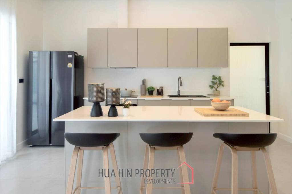 Luxurious Villa in Hua Hin with Prime Investment Potential