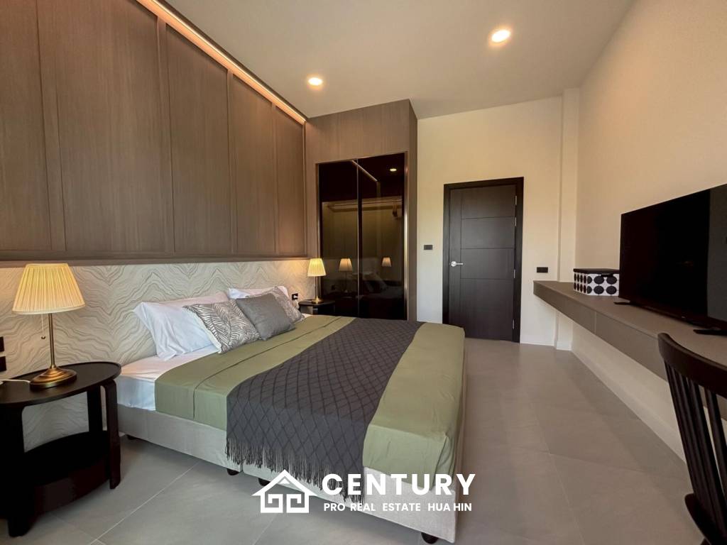 Luxurious Villa in Hua Hin with Prime Investment Potential