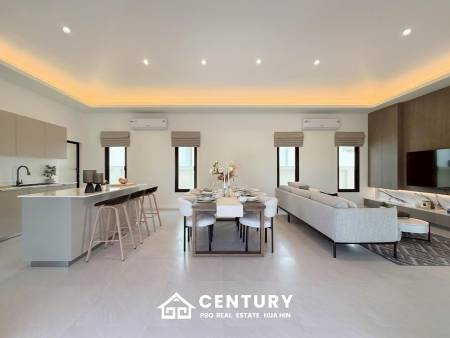 Luxurious Villa in Hua Hin with Prime Investment Potential