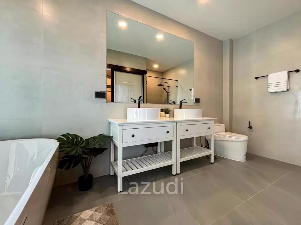 Luxurious Villa in Hua Hin with Prime Investment Potential