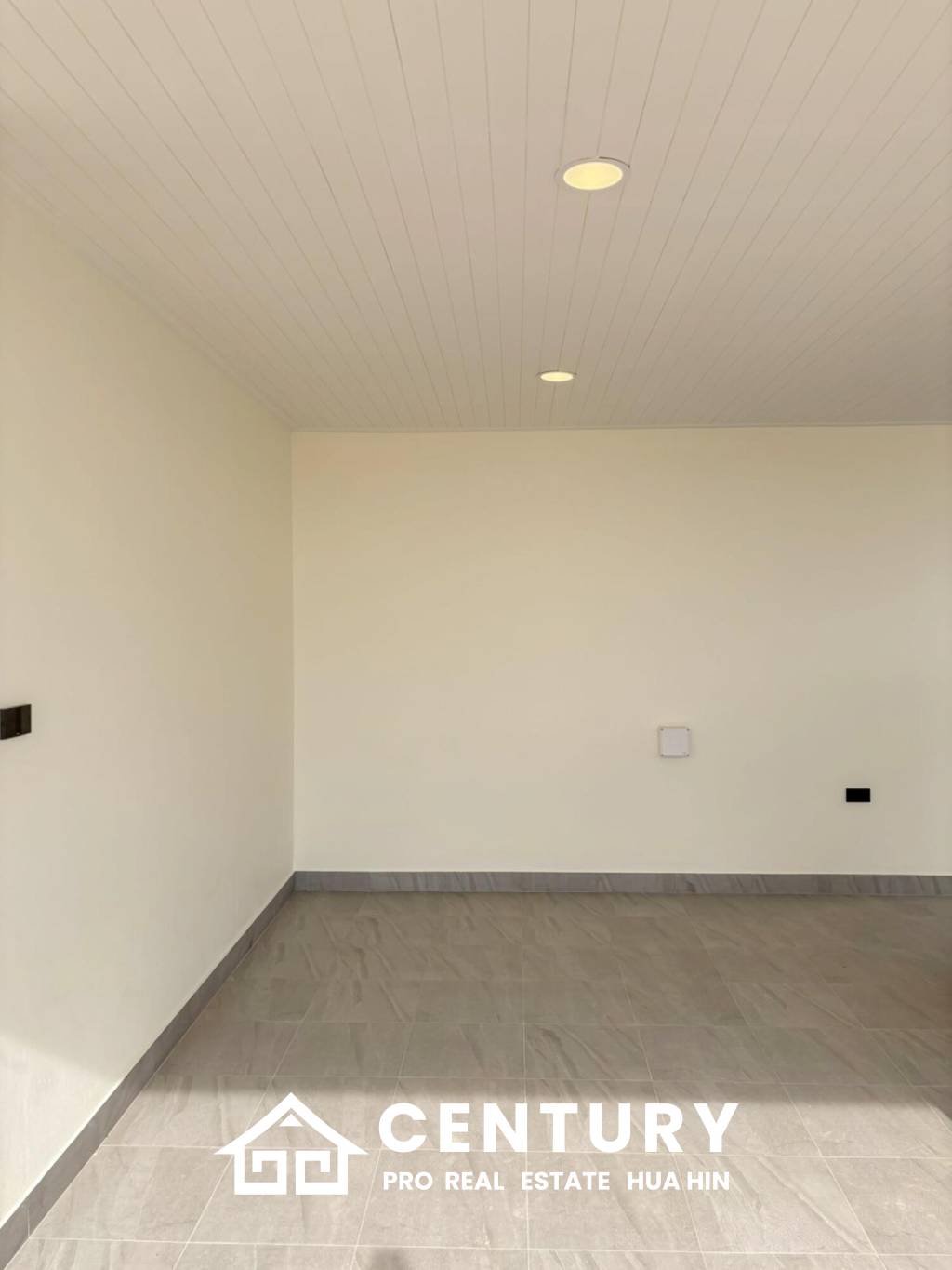 Luxurious Villa in Hua Hin with Prime Investment Potential