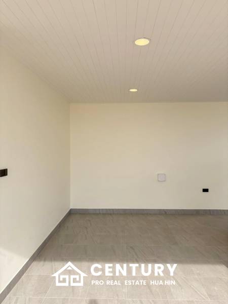 Luxurious Villa in Hua Hin with Prime Investment Potential