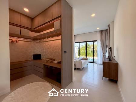 Luxurious Villa in Hua Hin with Prime Investment Potential