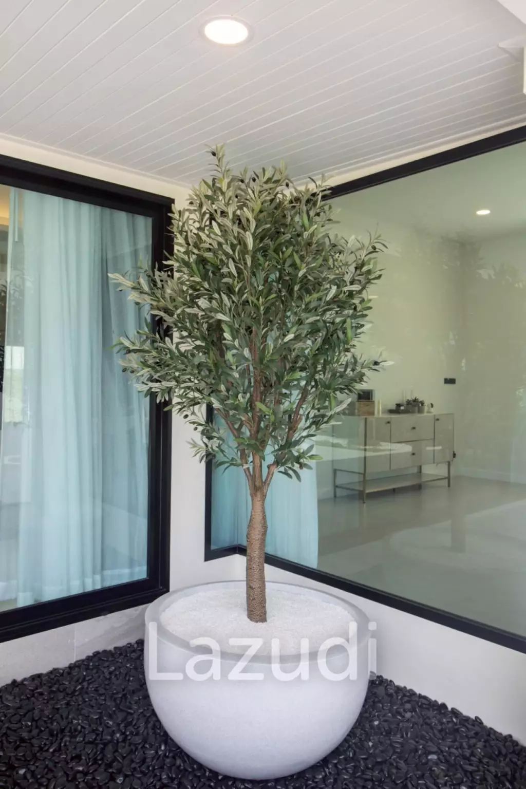 Luxurious Villa in Hua Hin with Prime Investment Potential