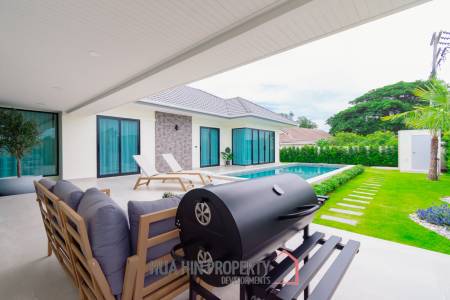 Luxurious Villa in Hua Hin with Prime Investment Potential