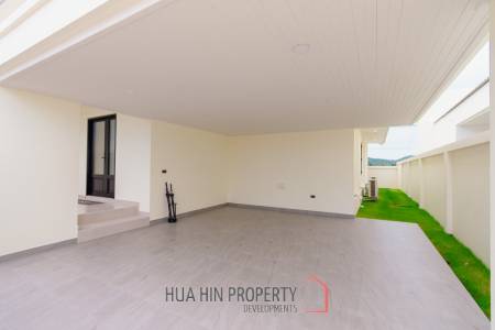 Luxurious Villa in Hua Hin with Prime Investment Potential