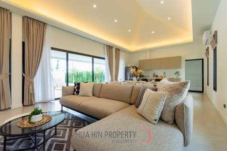 Luxurious Villa in Hua Hin with Prime Investment Potential