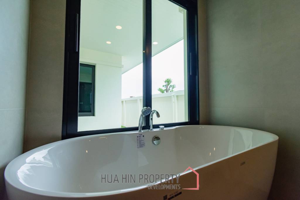 Luxurious Villa in Hua Hin with Prime Investment Potential