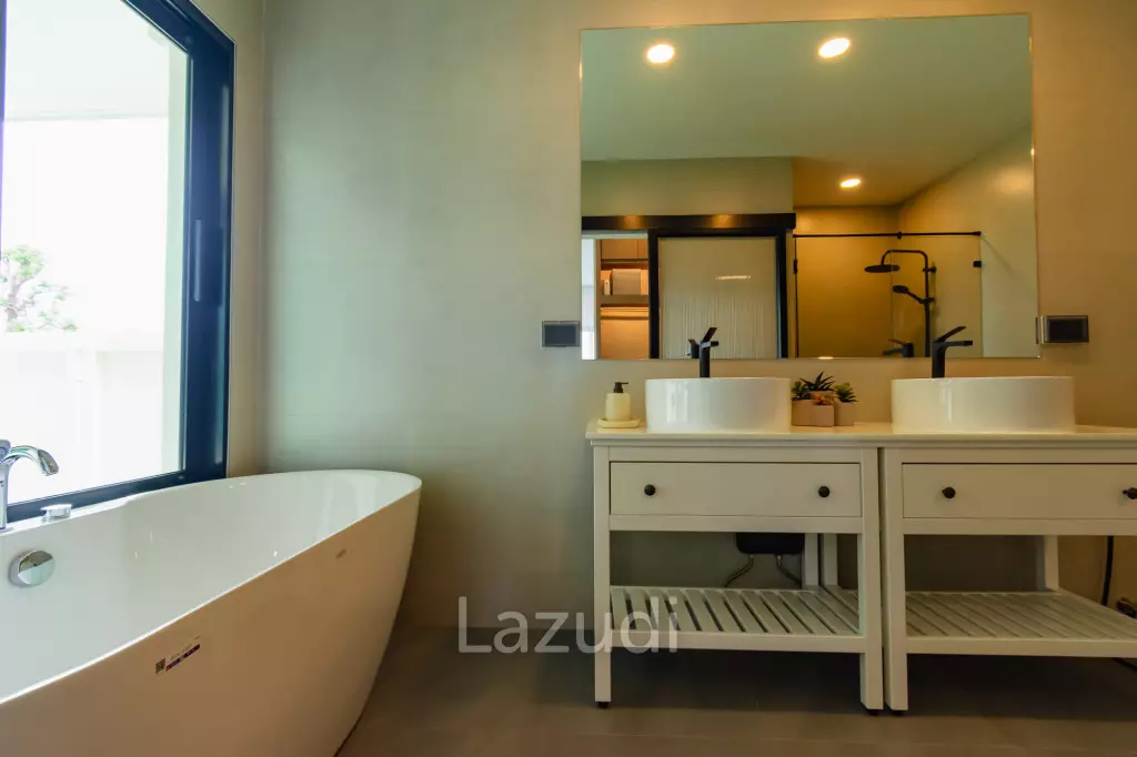 Luxurious Villa in Hua Hin with Prime Investment Potential