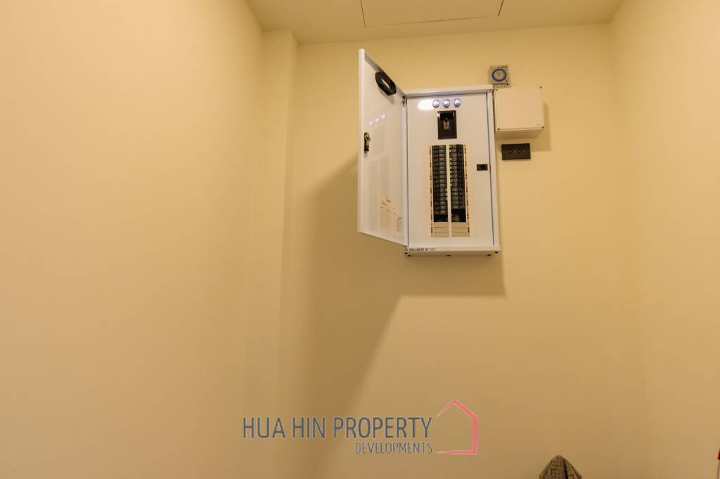Luxurious Villa in Hua Hin with Prime Investment Potential