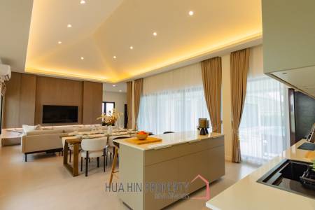Luxurious Villa in Hua Hin with Prime Investment Potential