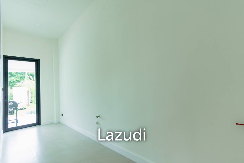 Luxurious Villa in Hua Hin with Prime Investment Potential