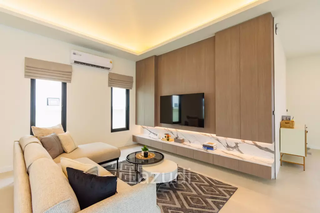 Luxurious Villa in Hua Hin with Prime Investment Potential