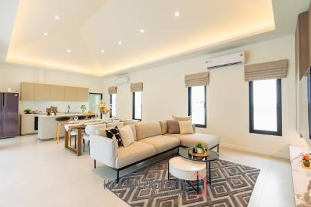 Luxurious Villa in Hua Hin with Prime Investment Potential