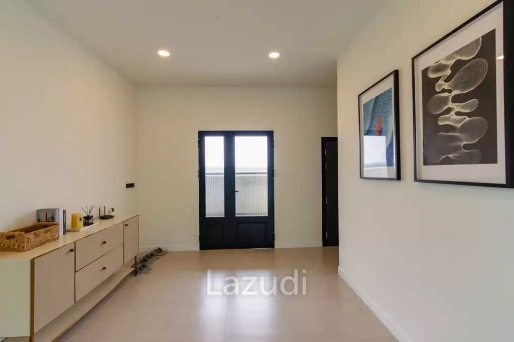 Luxurious Villa in Hua Hin with Prime Investment Potential