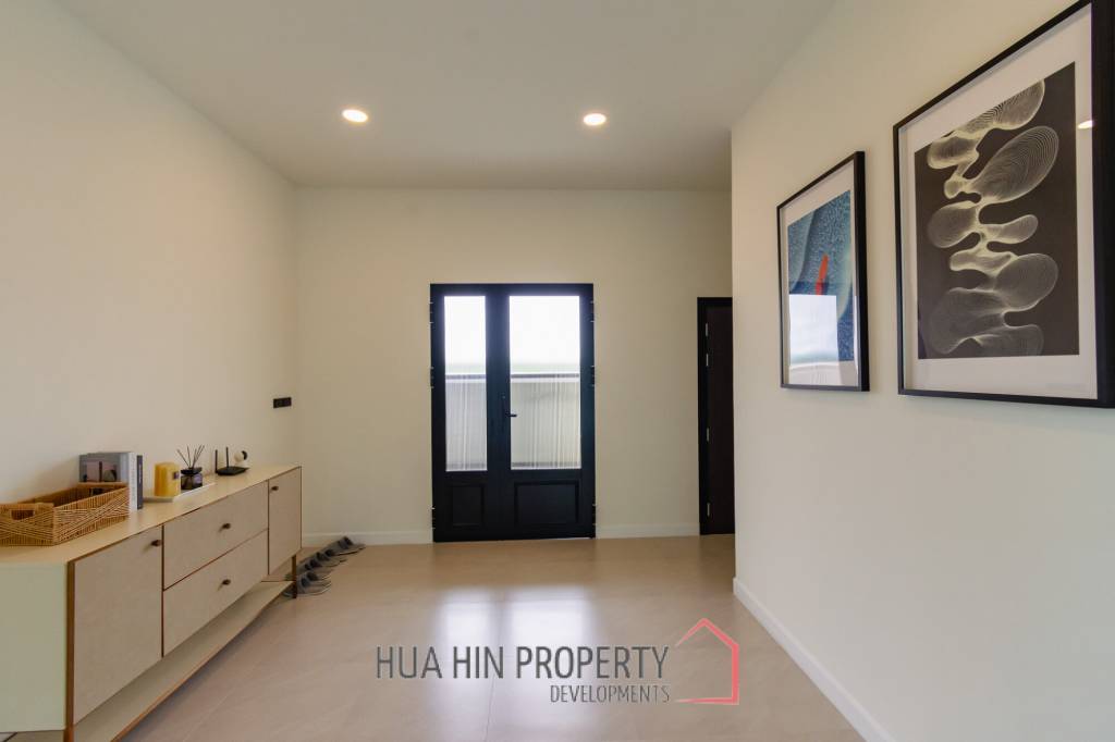 Luxurious Villa in Hua Hin with Prime Investment Potential