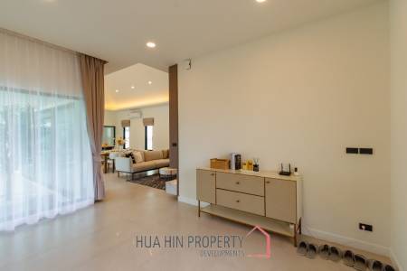Luxurious Villa in Hua Hin with Prime Investment Potential
