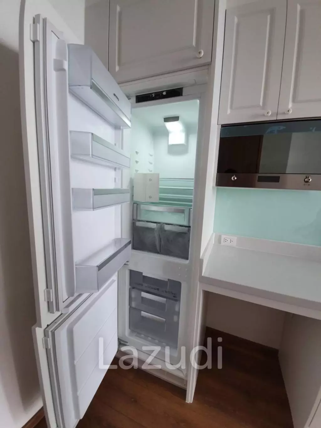 Luxury High-Rise Condo in Noble BE33 Bangkok