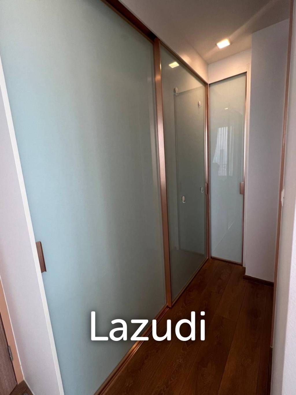 Luxury High-Rise Condo in Noble BE33 Bangkok