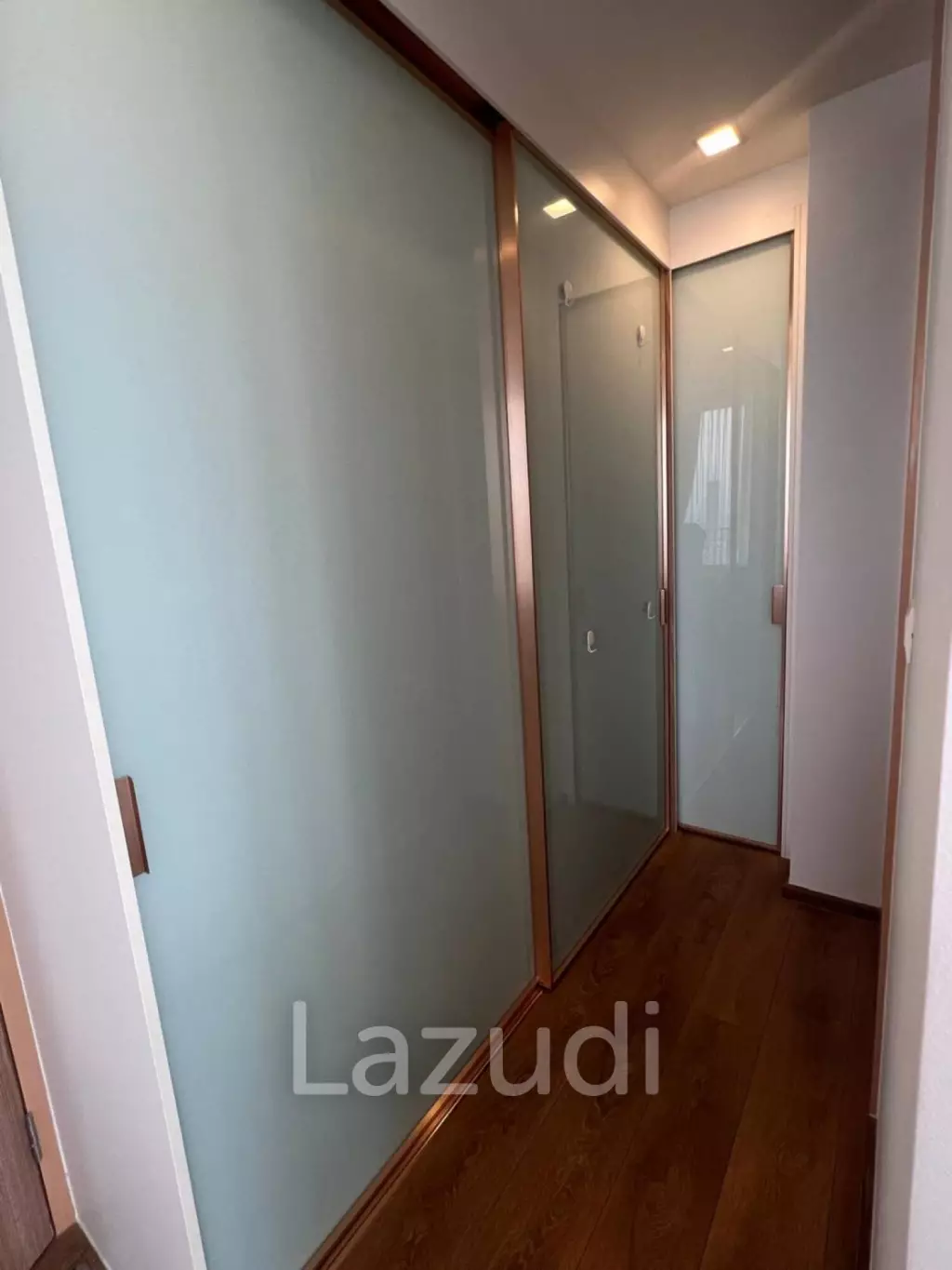 Luxury High-Rise Condo in Noble BE33 Bangkok