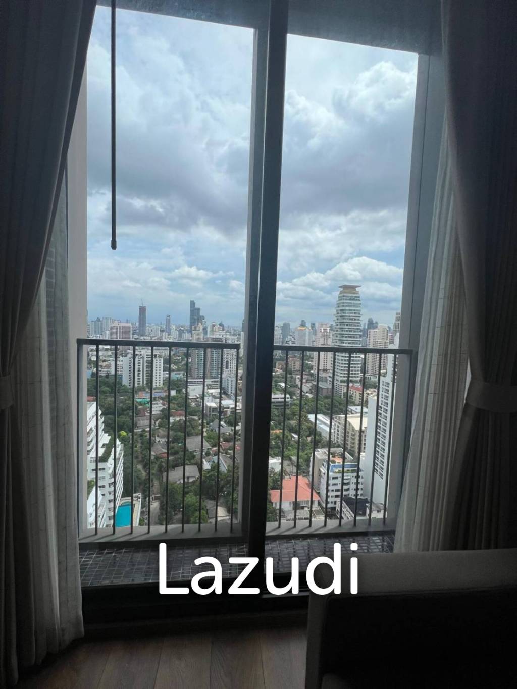 Luxury High-Rise Condo in Noble BE33 Bangkok