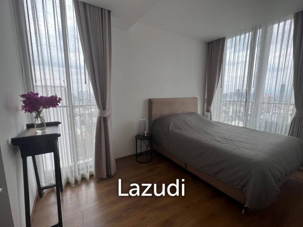 Luxury High-Rise Condo in Noble BE33 Bangkok