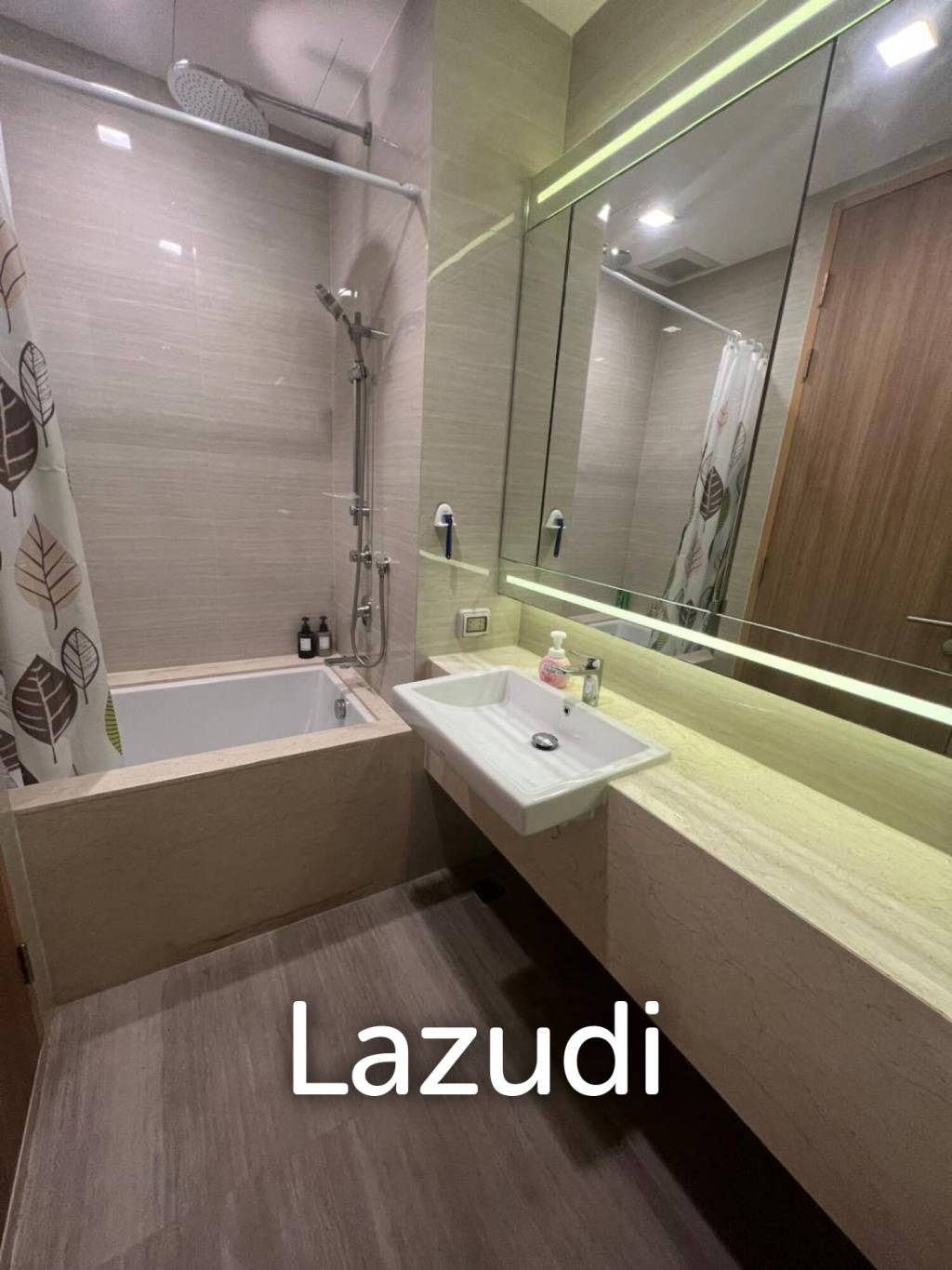 Luxury High-Rise Condo in Noble BE33 Bangkok
