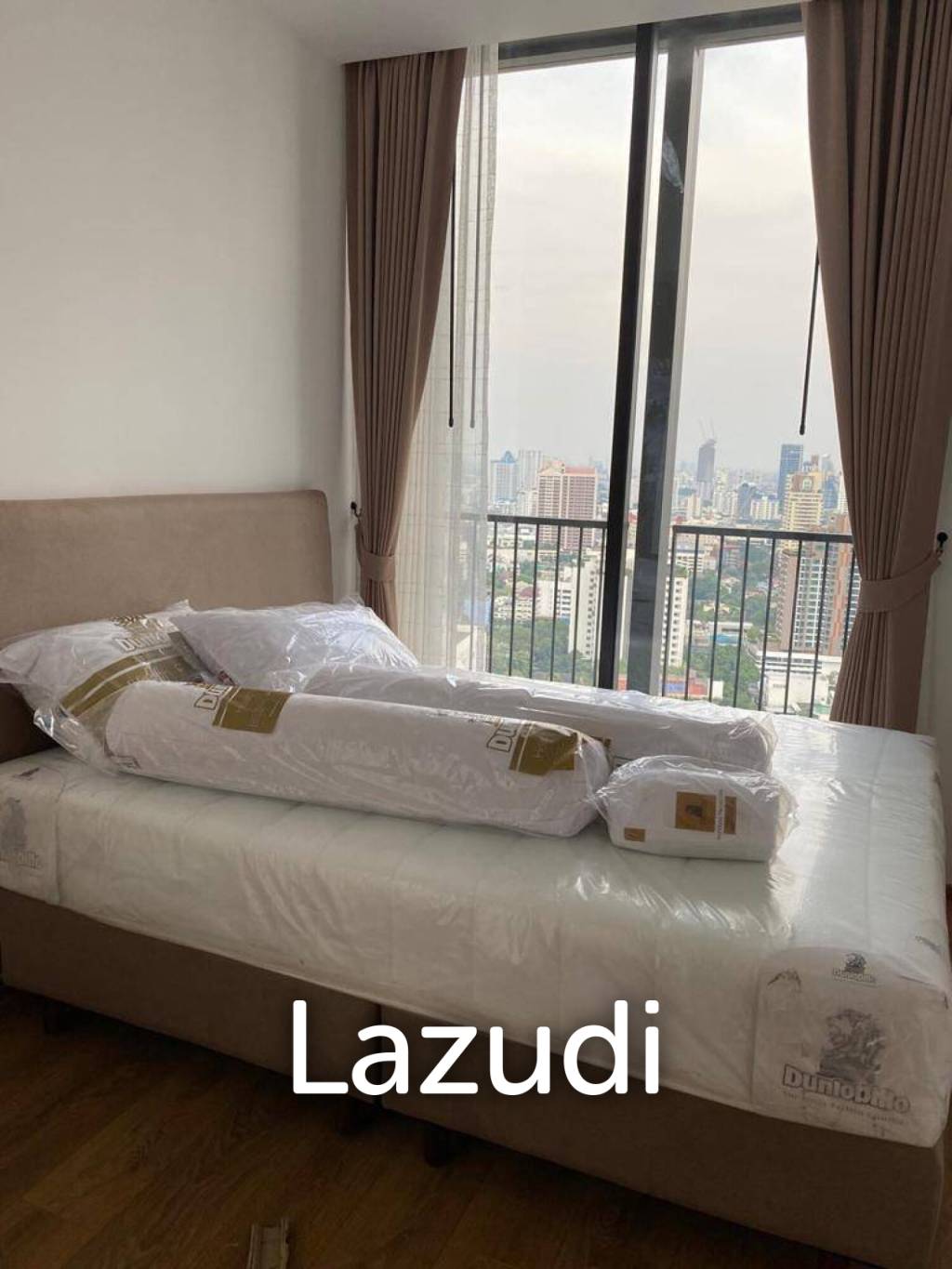 Luxury High-Rise Condo in Noble BE33 Bangkok