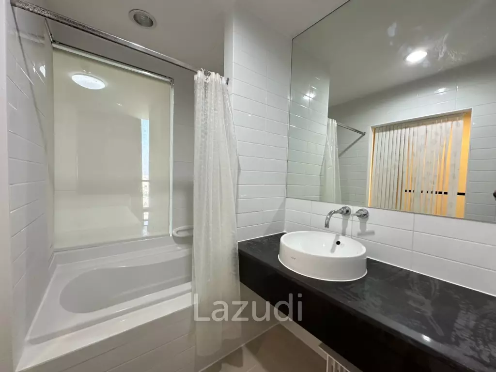 1 Bed 1 Bath Size 33 SQ.M corner unit Ideo Mix Sukhumvit 103