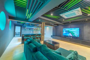 Modern Beachfront 4 Bedrooms Pool Villa Overlooking Phang Nga Bay in Ao Po