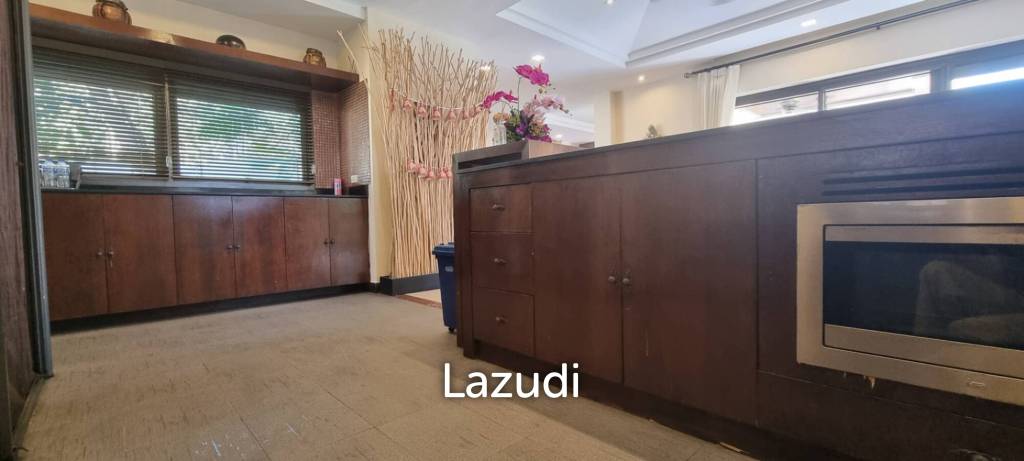 5 Bedroom 4 Bathroom 415 SQ.M. Phutara Villa Pattaya