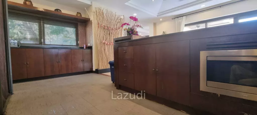 5 Bedroom 4 Bathroom 415 SQ.M. Phutara Villa Pattaya