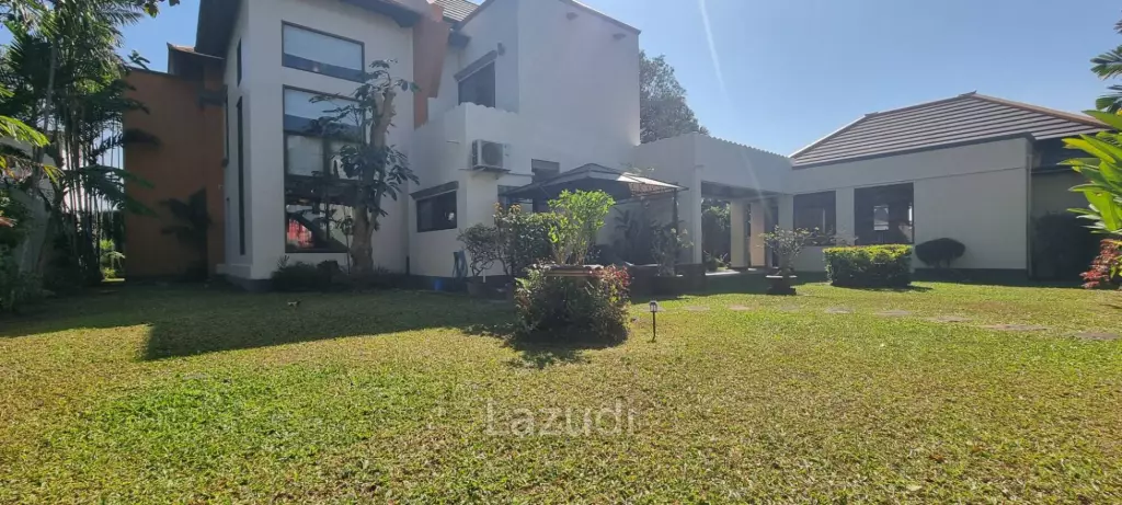 5 Bedroom 4 Bathroom 415 SQ.M. Phutara Villa Pattaya